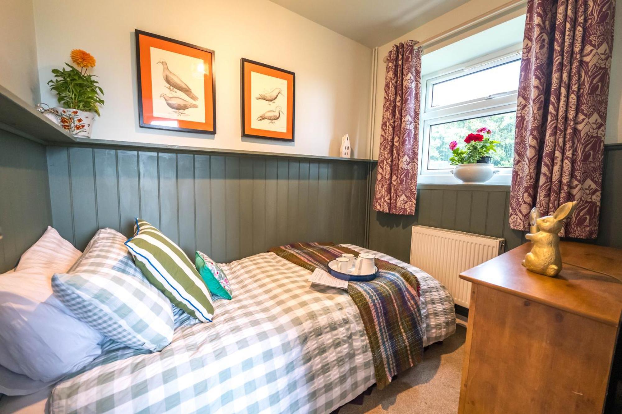 Large Country Cottage, Sleeps 8 - Spa Facilities, Garden Bar, Catering Services, Free Parking, Nature Reserve, Hen Parties 스컨소프 외부 사진