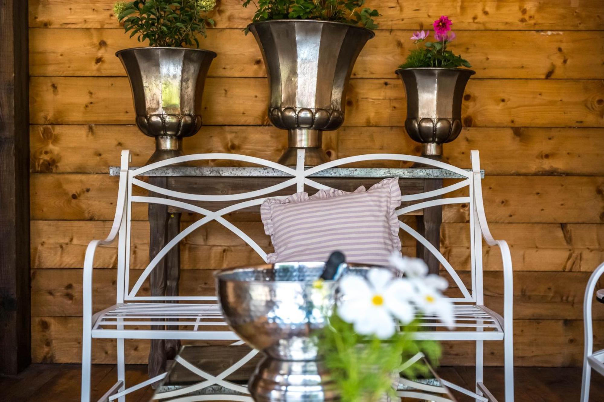 Large Country Cottage, Sleeps 8 - Spa Facilities, Garden Bar, Catering Services, Free Parking, Nature Reserve, Hen Parties 스컨소프 외부 사진